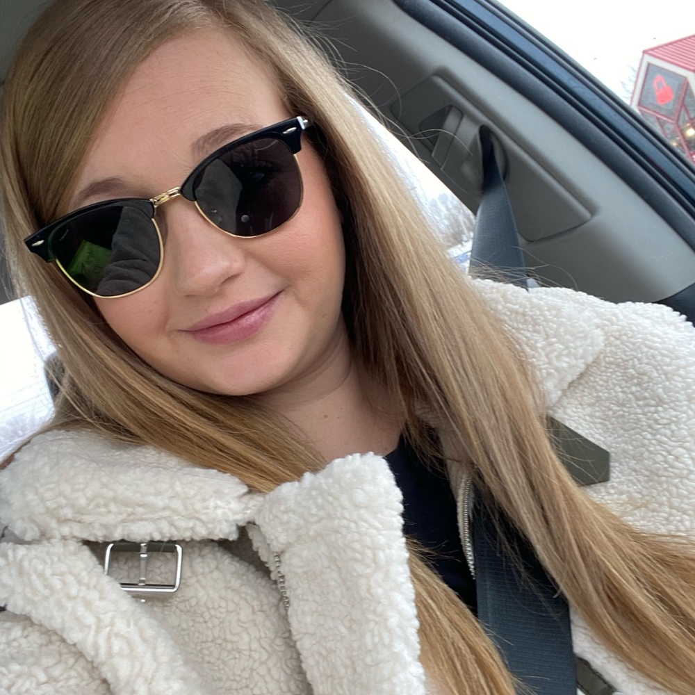 Meet your Posher, Morganne